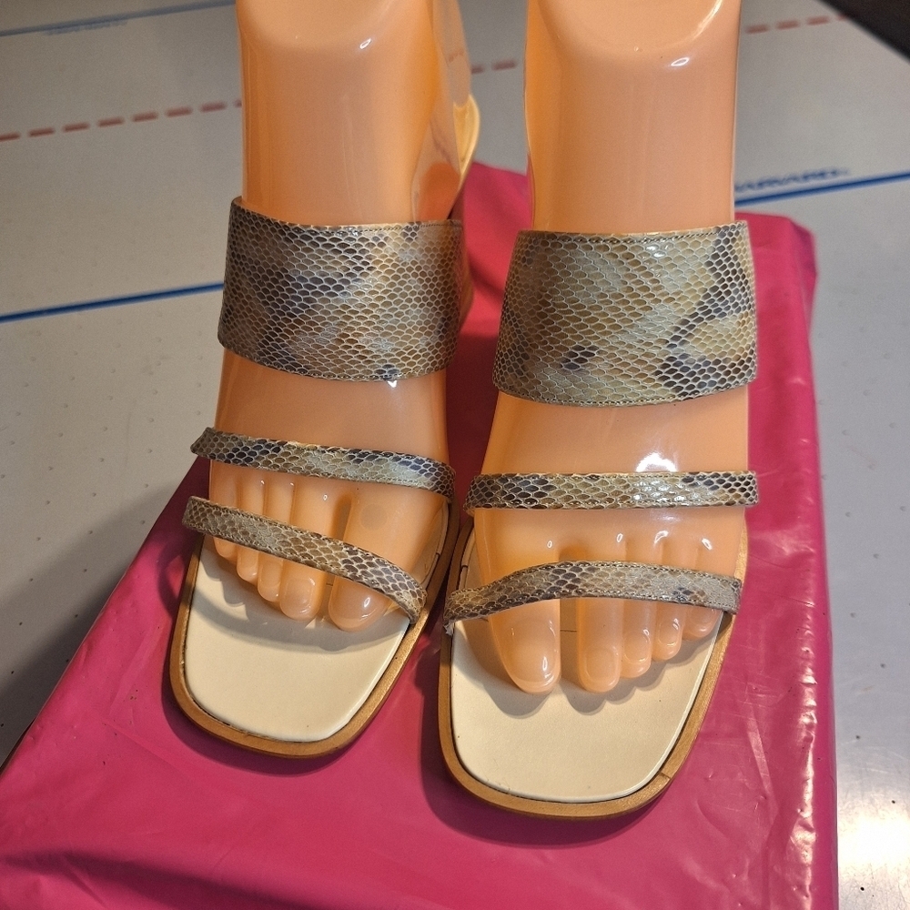 Sesto Meucci Women's Heels Elegant Design Comfortable Fit. Size 7.5 N